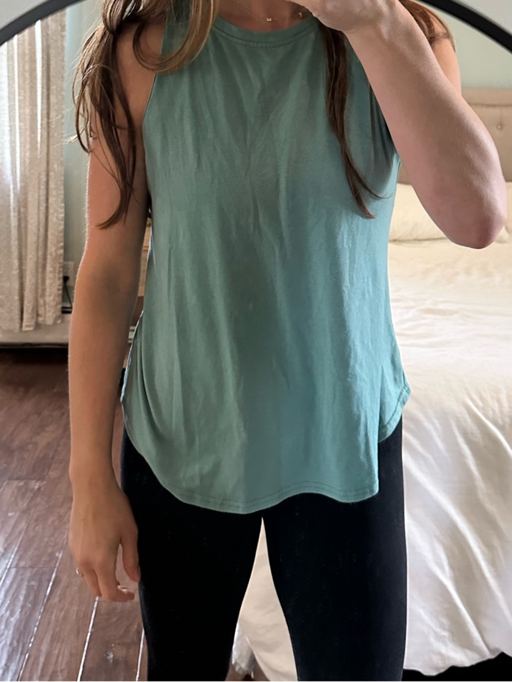 ✨3/$15 Deal!✨ Amazon Viral High Neck Tank Top M | Flowy Workout Yoga Green